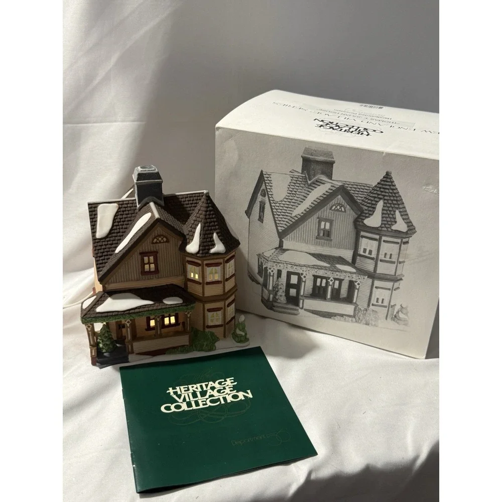 Dept 56 Thomas T Julian House New England Village 5657-0 w Box Lights Up